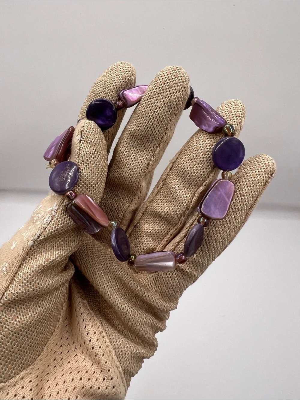 Vintage Purple Mother of Pearl Shell Beaded Stretch Bracelet